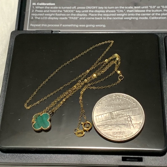 18k Solid Gold Clover Necklace-Green - Picture 5 of 6